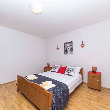 Apartment In Trogir 7406 Экстерьер фото
