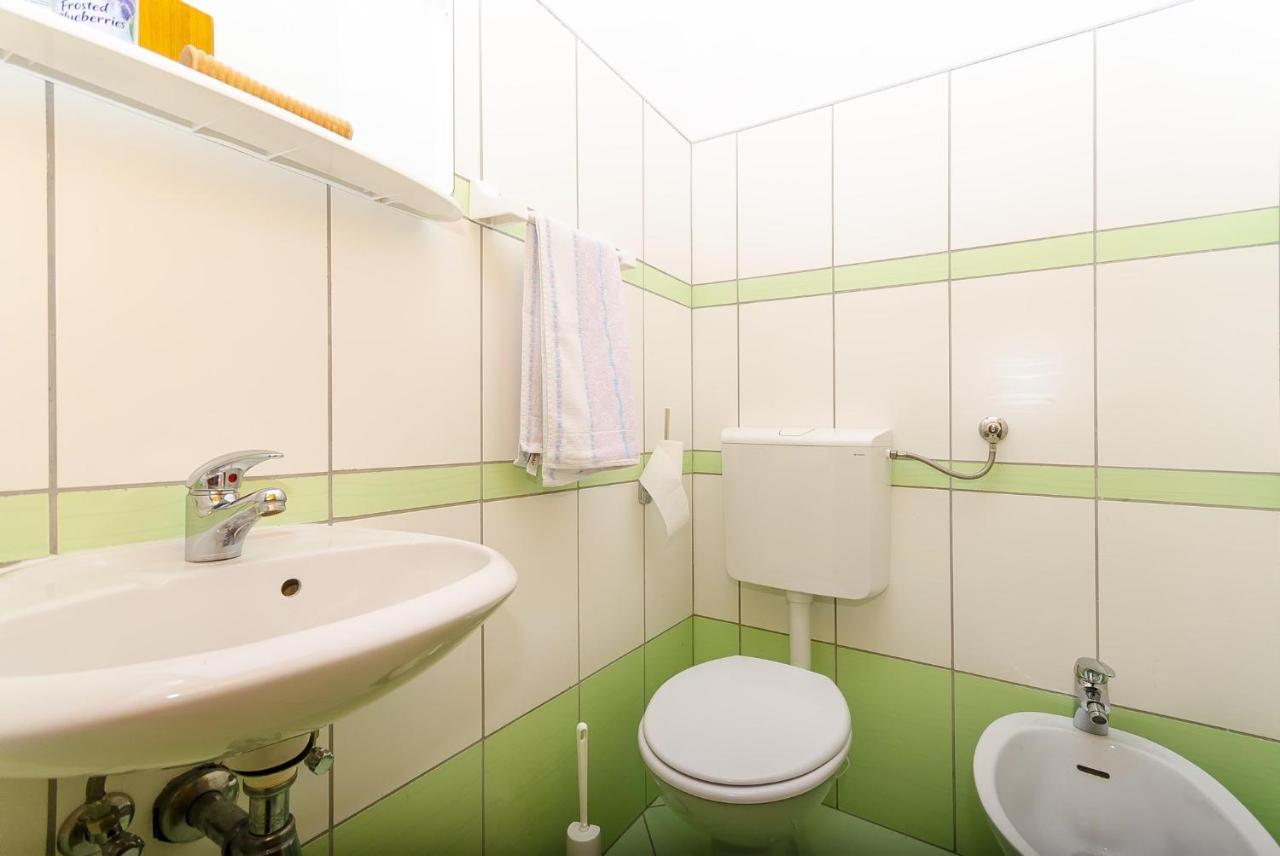Apartment In Trogir 7406 Экстерьер фото